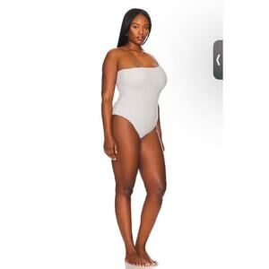 Good American '90s Hot‎ Shoulder One Piece in Silver Size 3 Brand New